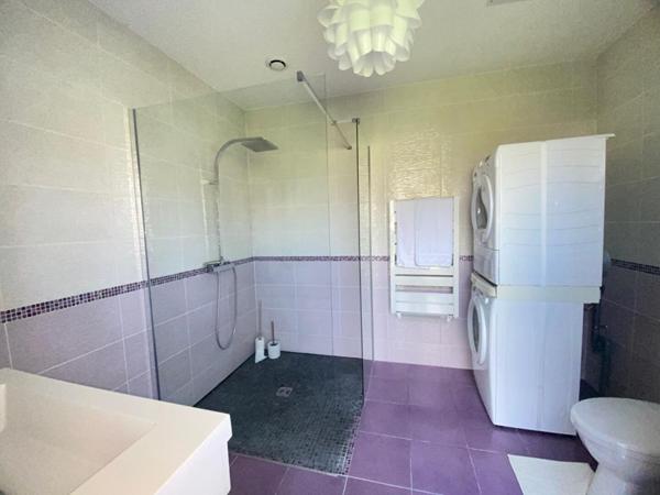 12 mn Gare de MONTARGIS - A VENDRE MAISON CONTEMPORAINE RECENTE 5 PIECES, 4 CHAMBRES + STUDIO INDEPENDANT, TERRAIN CLOS 3476 m2