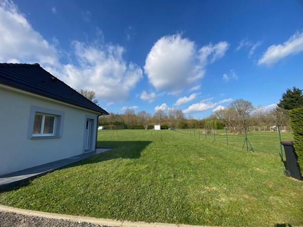 12 mn Gare de MONTARGIS - A VENDRE MAISON CONTEMPORAINE RECENTE 5 PIECES, 4 CHAMBRES + STUDIO INDEPENDANT, TERRAIN CLOS 3476 m2