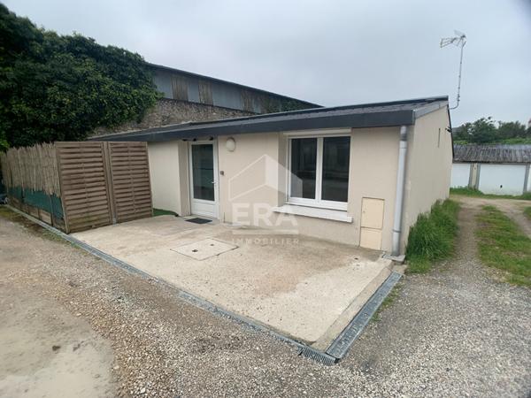 MAISON T3 A LOUER - BLOIS - LOUEE MEUBLEE, RENOVEE, TERRASSE ET BOX DE STOKAGE
