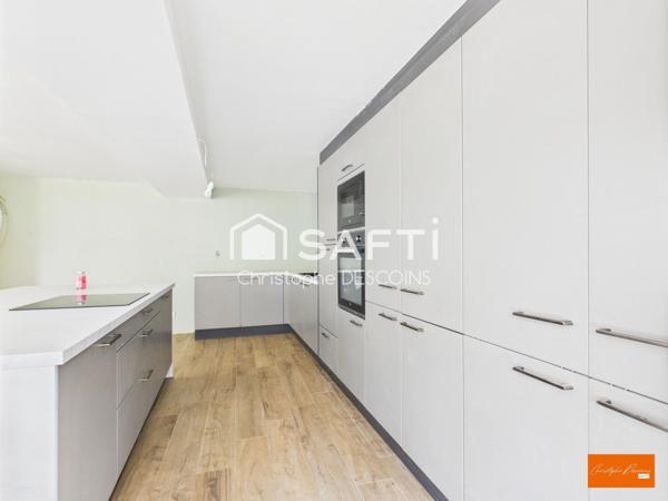 Ensemble de Longères et Dépendances à Parigné-sur-Braye