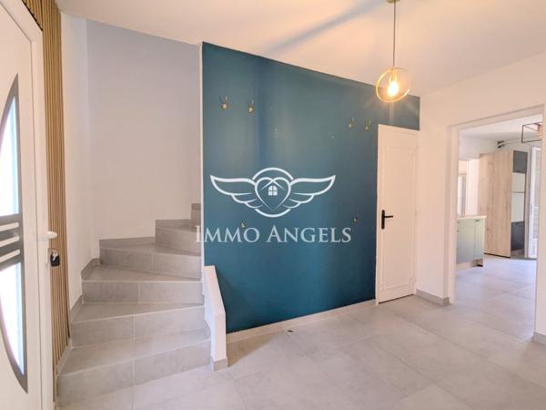 VILLA CONFORTABLE DANS UN QUARTIER RESIDENTIEL, AU CALME PROCHE CENTRE