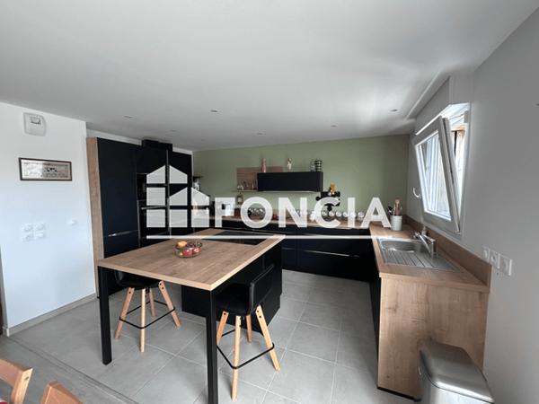 Location Appartement 4 pièces 131.35 m² - Hennebont 56700