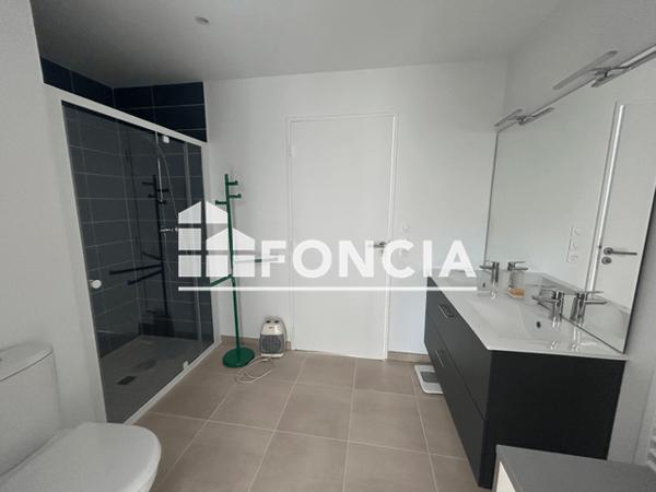 Location Appartement 4 pièces 131.35 m² - Hennebont 56700