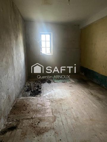 Maison de plein-pied coeur de village à rénover