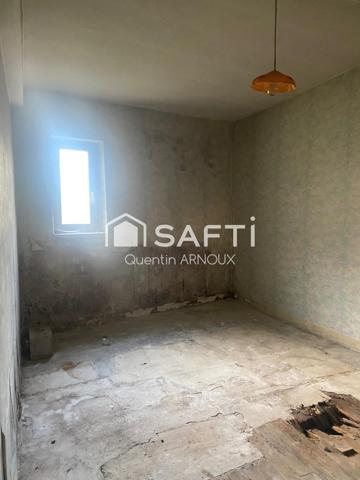 Maison de plein-pied coeur de village à rénover