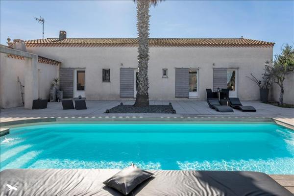 Maison à vendre |  Saint-Laurent-d'Aigouze |  5 pièces | 190 m²