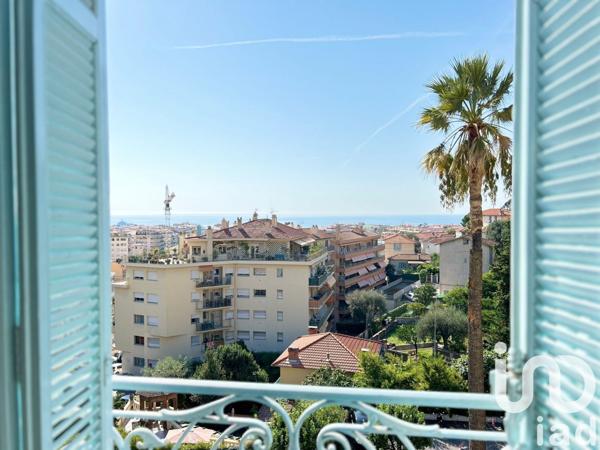 Appartement 3 pièces de 87 m² à Menton (06500)