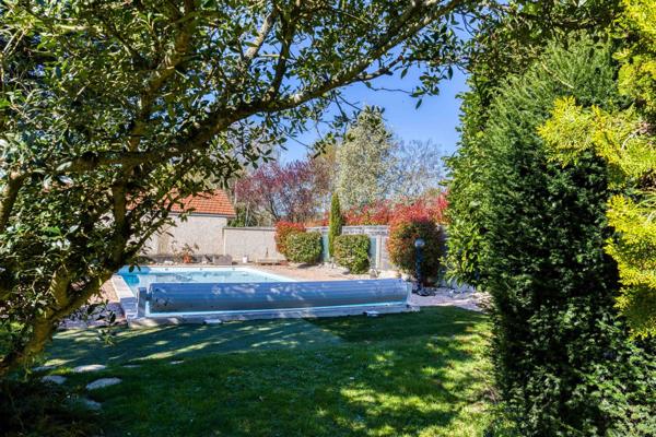 Maison de caractère dans un environnement calme