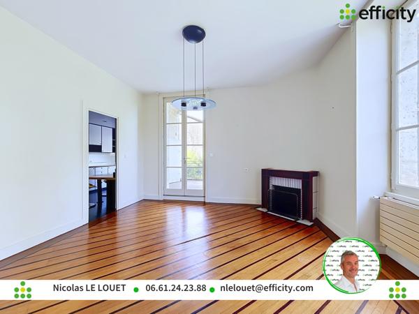 Appartement
         6 pièces
        - 249 m² 378 000 € *