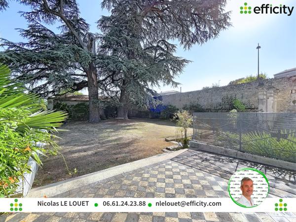 Appartement
         6 pièces
        - 249 m² 378 000 € *