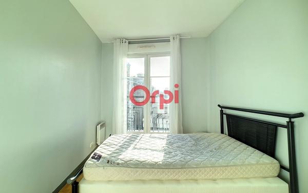 Appartement à louer    2 pièces •  Suresnes