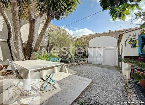 MAISON DE VILLE DE PLAIN-PIEDS AVEC PATIO