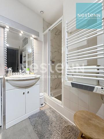 MAISON DE VILLE DE PLAIN-PIEDS AVEC PATIO