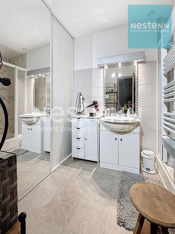 MAISON DE VILLE DE PLAIN-PIEDS AVEC PATIO