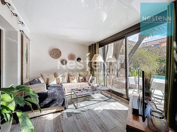 MAISON DE VILLE DE PLAIN-PIEDS AVEC PATIO