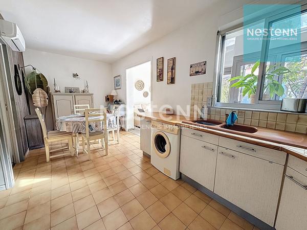 MAISON DE VILLE DE PLAIN-PIEDS AVEC PATIO