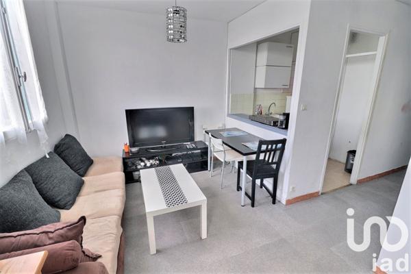 Studio 1 pièce de 28 m² à Marseille (13015)