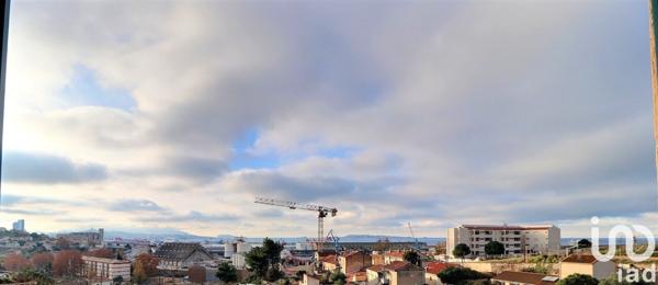 Studio 1 pièce de 28 m² à Marseille (13015)