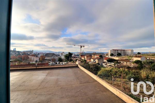 Studio 1 pièce de 28 m² à Marseille (13015)