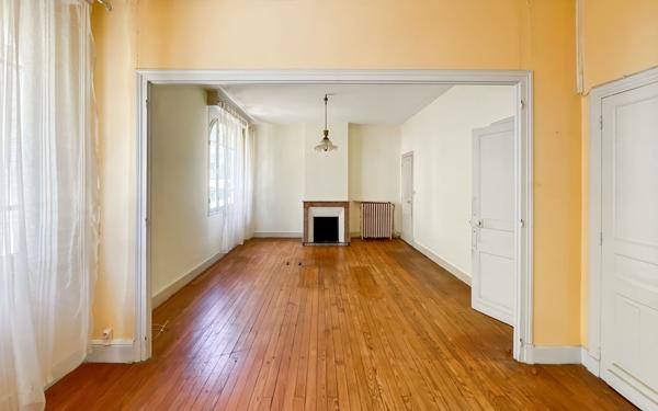 Maison à vendre    5 pièces •  Villeneuve-de-Marsan