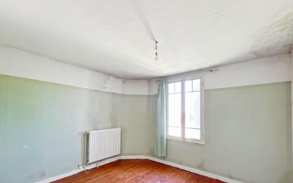 Maison à vendre    5 pièces •  Villeneuve-de-Marsan