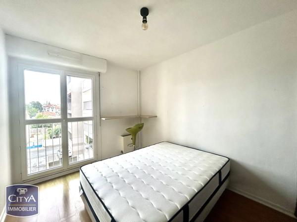 Appartement à vendre 5 pièces 103.18m² Billère (64140)