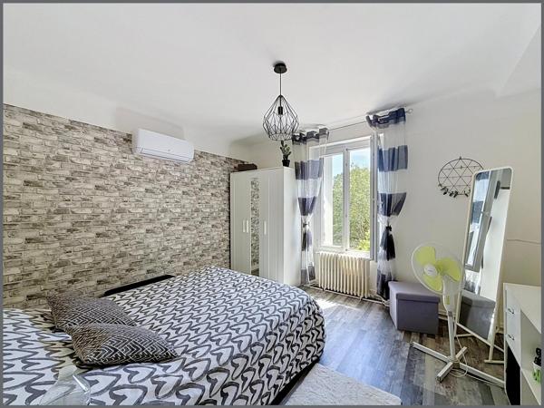 Maison de bourg 3 chambres, studio et jardin
