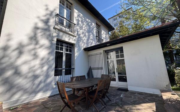 Maison à vendre    7 pièces •  Pau