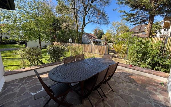 Maison à vendre    7 pièces •  Pau