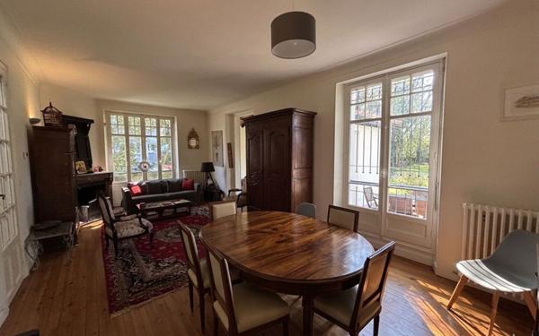 Maison à vendre    7 pièces •  Pau