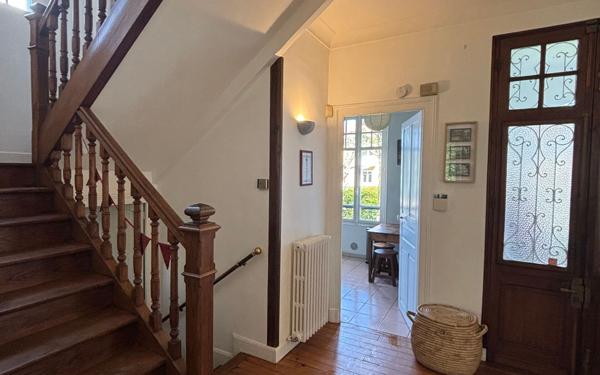 Maison à vendre    7 pièces •  Pau