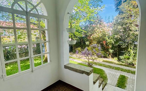 Maison à vendre    7 pièces •  Pau