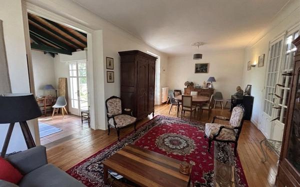 Maison à vendre    7 pièces •  Pau