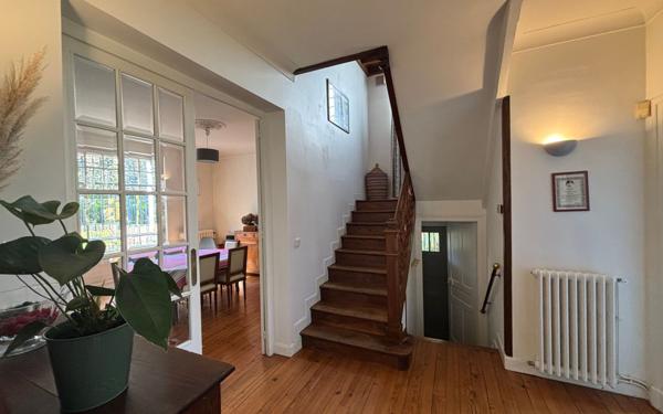 Maison à vendre    7 pièces •  Pau