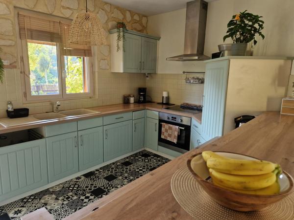 superbe chalet 4ch dans les bois avec grand terrain