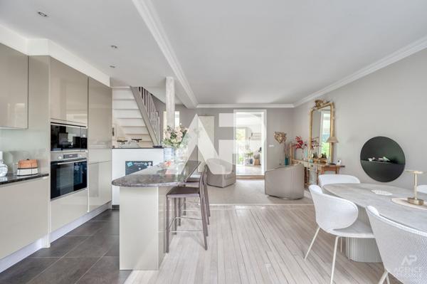 Maison Rueil Malmaison 6 pièce(s) 137 m² + 33 m² dépendance €1 232 000 ** - Référence 19353