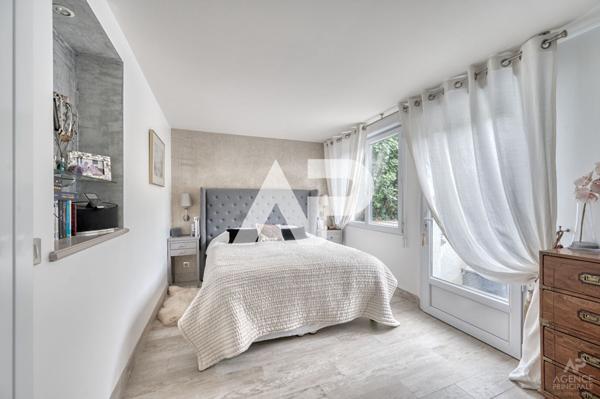 Maison Rueil Malmaison 6 pièce(s) 137 m² + 33 m² dépendance €1 232 000 ** - Référence 19353