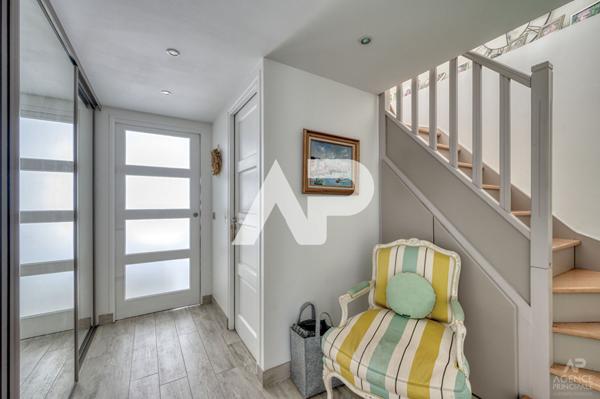 Maison Rueil Malmaison 6 pièce(s) 137 m² + 33 m² dépendance €1 232 000 ** - Référence 19353