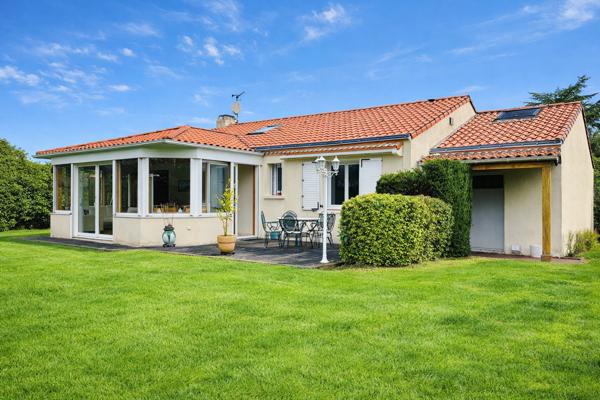Beautour (44120) Maison familiale plain pied avec véranda chauffée exposée plein sud à Saint-Sébastien-sur-Loire