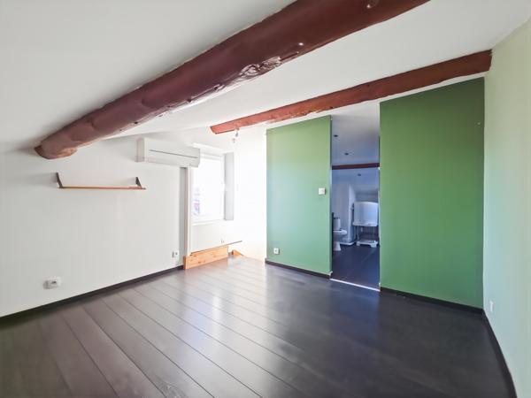 Appartement
         5 pièces
        - 93 m² Exclusivité 285 000 € *