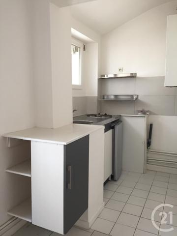 Appartement à vendre  2 pièces - 28,11 m2 FONTAINEBLEAU - 77