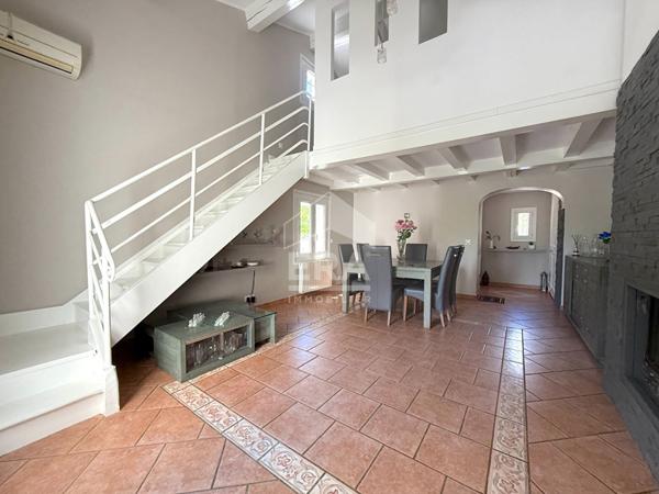 Maison Bouc Bel Air 6 pièce(s) 157 m2