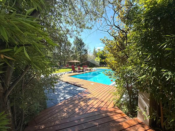 Maison Bouc Bel Air 6 pièce(s) 157 m2