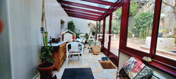 Maison en pierre de 168m2 avec jardin atypique