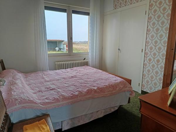 MAISON SUR SOUS SOL SUR UN TERRAIN D'ENVIRON 5000 M²