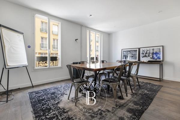 Clichy, Bureau  1 000 m² à vendre