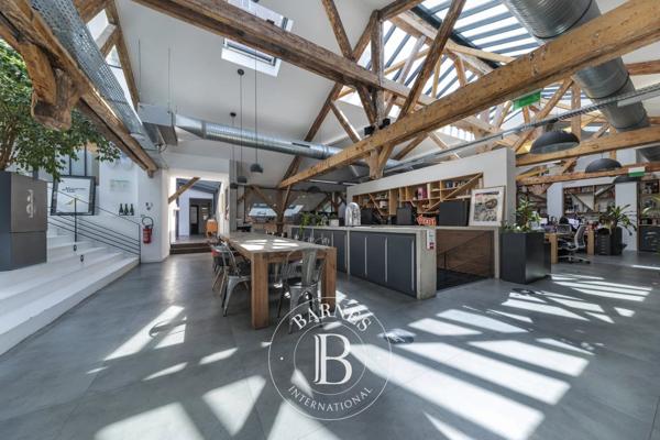 Clichy, Bureau  1 000 m² à vendre