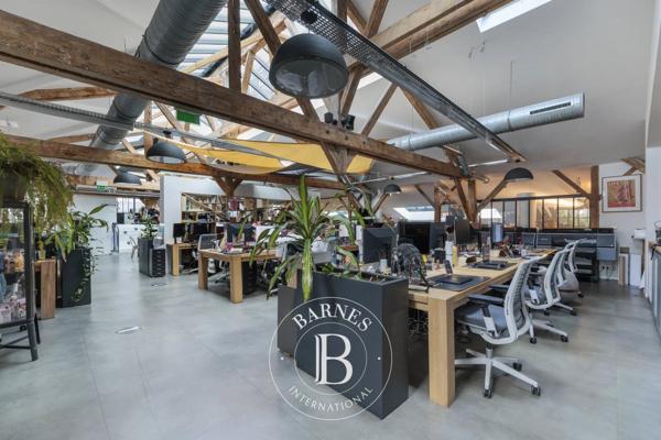 Clichy, Bureau  1 000 m² à vendre