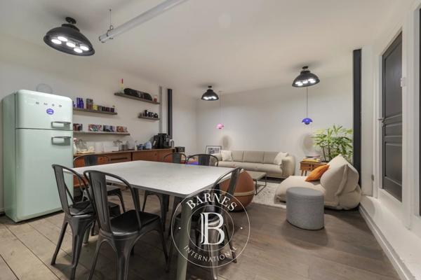 Clichy, Bureau  1 000 m² à vendre