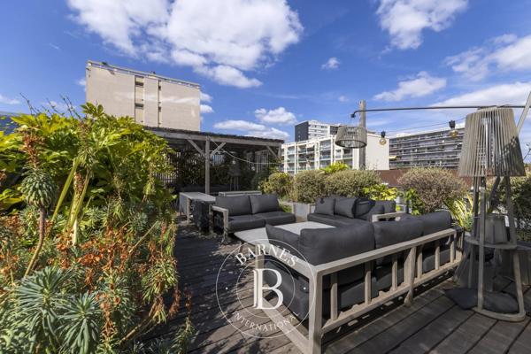Clichy, Bureau  1 000 m² à vendre